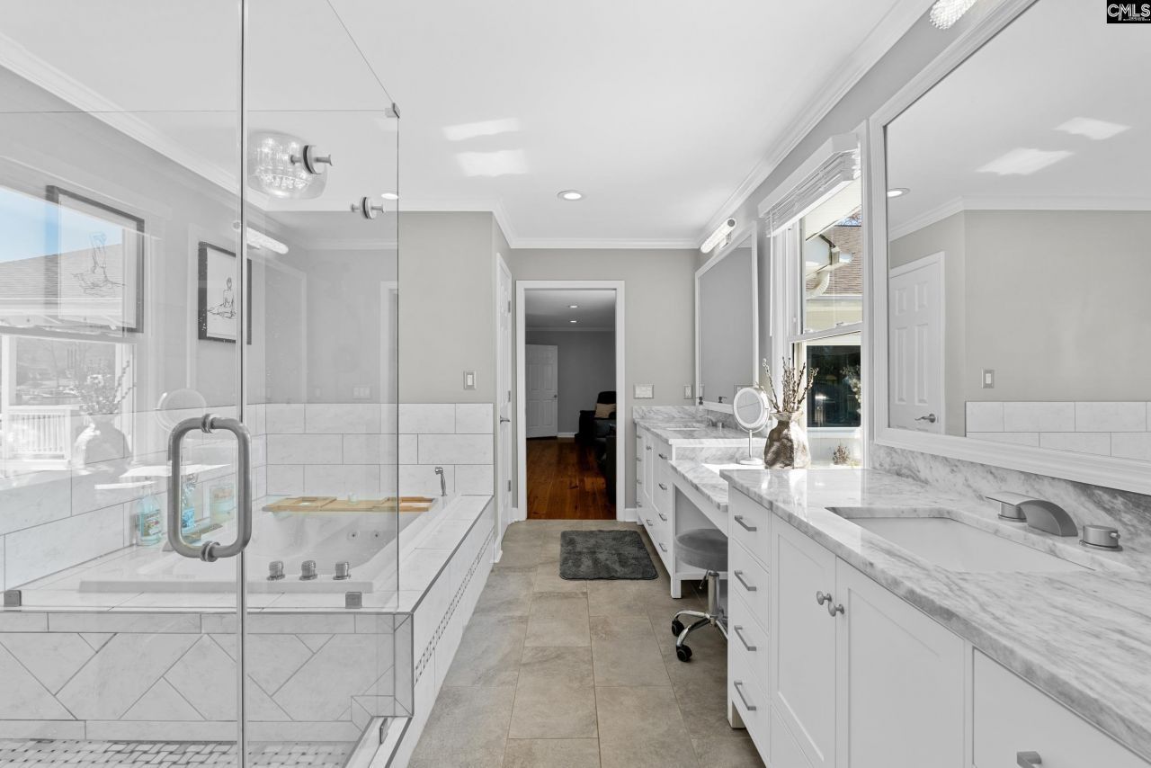 120 Blackburn Road W Photo 51