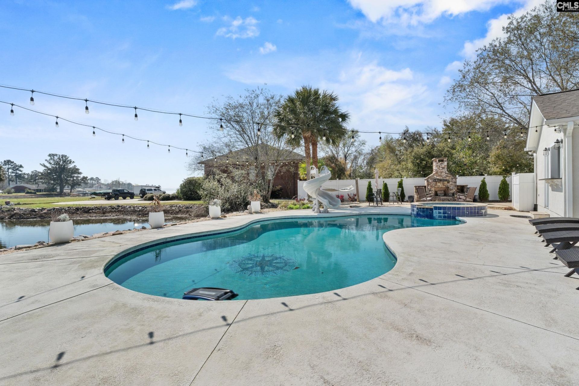 120 Blackburn Road W Photo 62