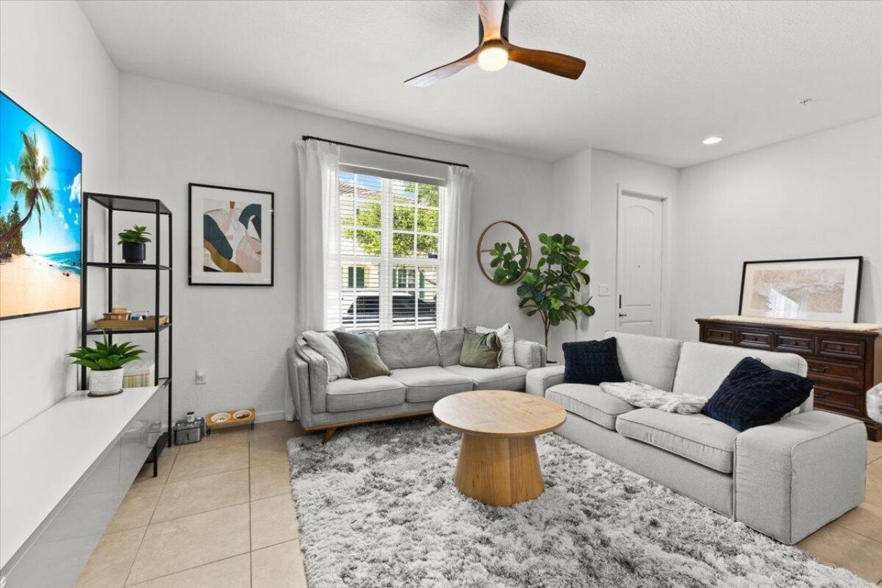 704 SW 2nd Avenue, Pompano Beach, FL 33060 Photo