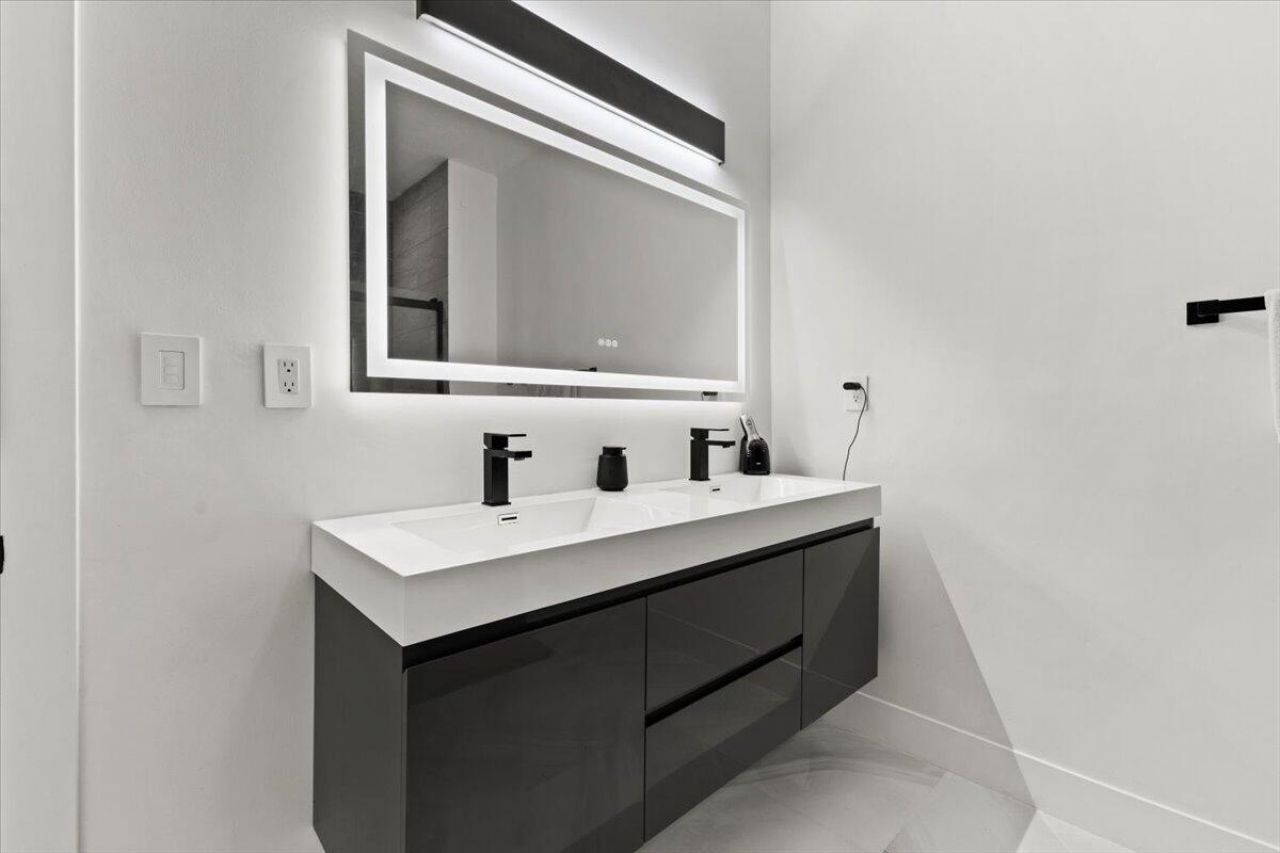 704 SW 2nd Avenue, Pompano Beach, FL 33060 Photo