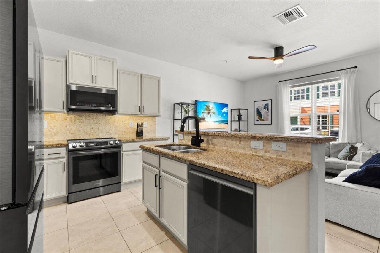 704 SW 2nd Avenue, Pompano Beach, FL 33060 Photo