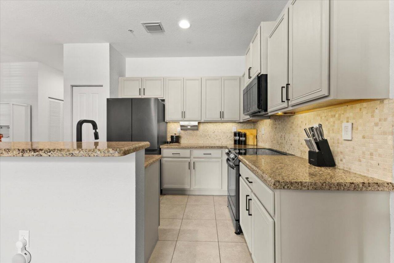 704 SW 2nd Avenue, Pompano Beach, FL 33060 Photo