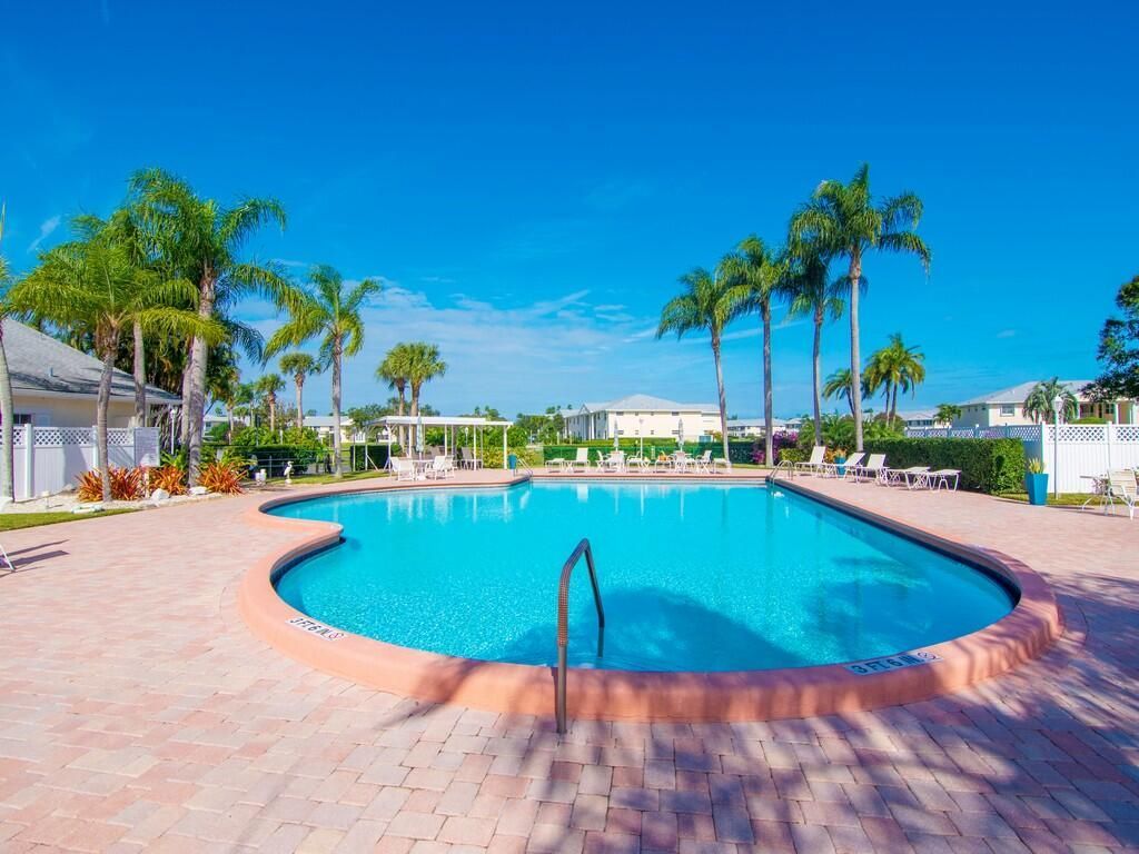 373 N Grove Isle Circle, Unit 373, Vero Beach, FL 32962 Photo