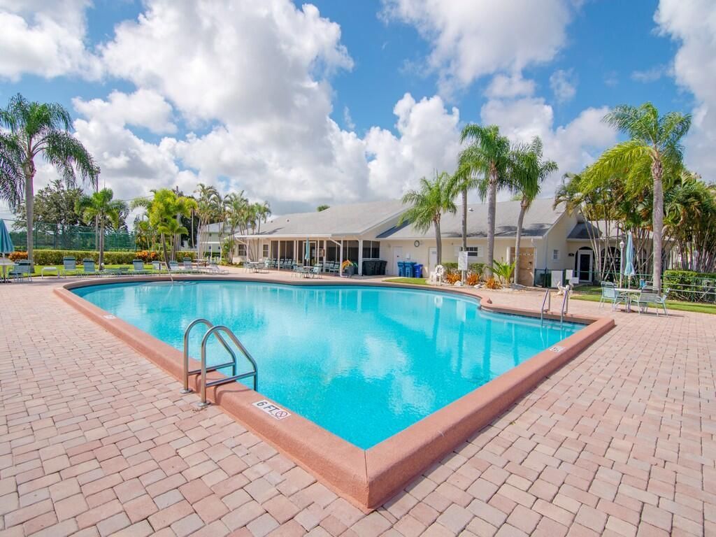 373 N Grove Isle Circle, Unit 373, Vero Beach, FL 32962 Photo