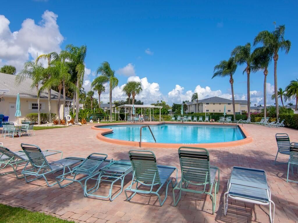 373 N Grove Isle Circle, Unit 373, Vero Beach, FL 32962 Photo