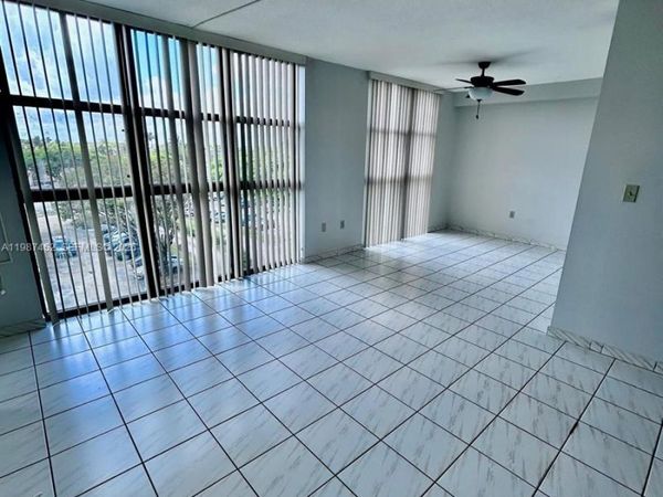 11750 SW 18th St , Unit 501-1, Miami, FL 33175