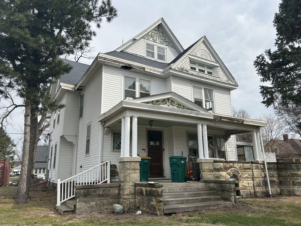 505 S Main Street , Tuscola, IL 61953