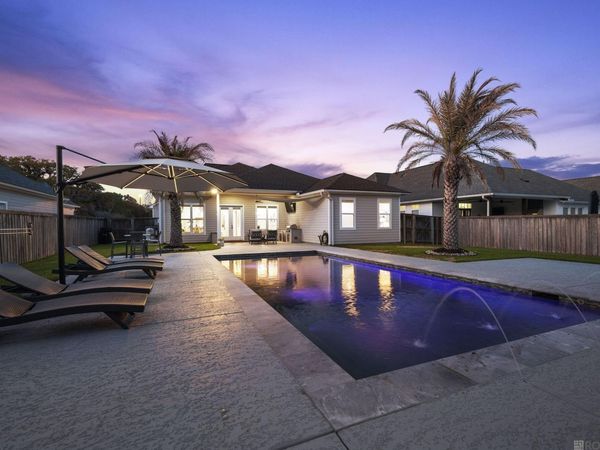 12696 Solemn Oaks Ave, Baton Rouge, LA 70818