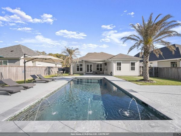 12696 Solemn Oaks Ave, Baton Rouge, LA 70818