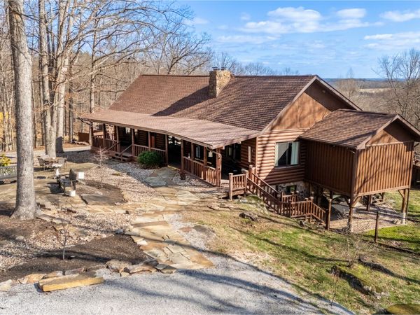 1425 Skyline Drive, Cobden, IL 62920