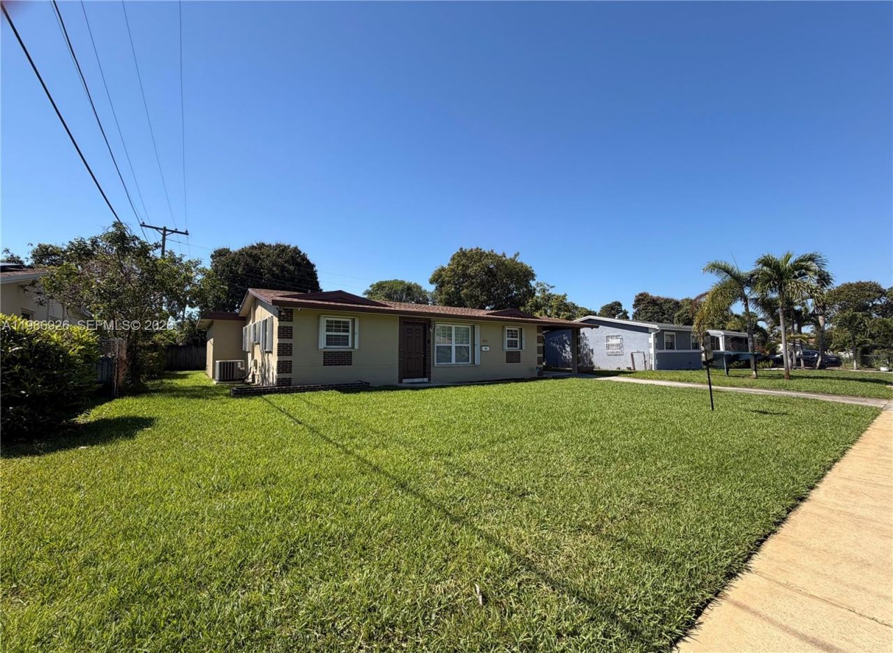 4910 NW 15th Ct, Lauderhill, FL 33313 Photo