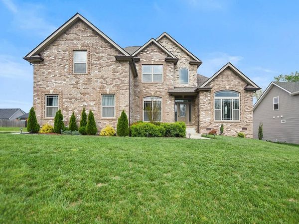 100 David Keith Lane , Clarksville, TN 37042