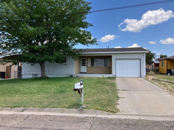 915 Maple Ave, La Junta, CO 81050