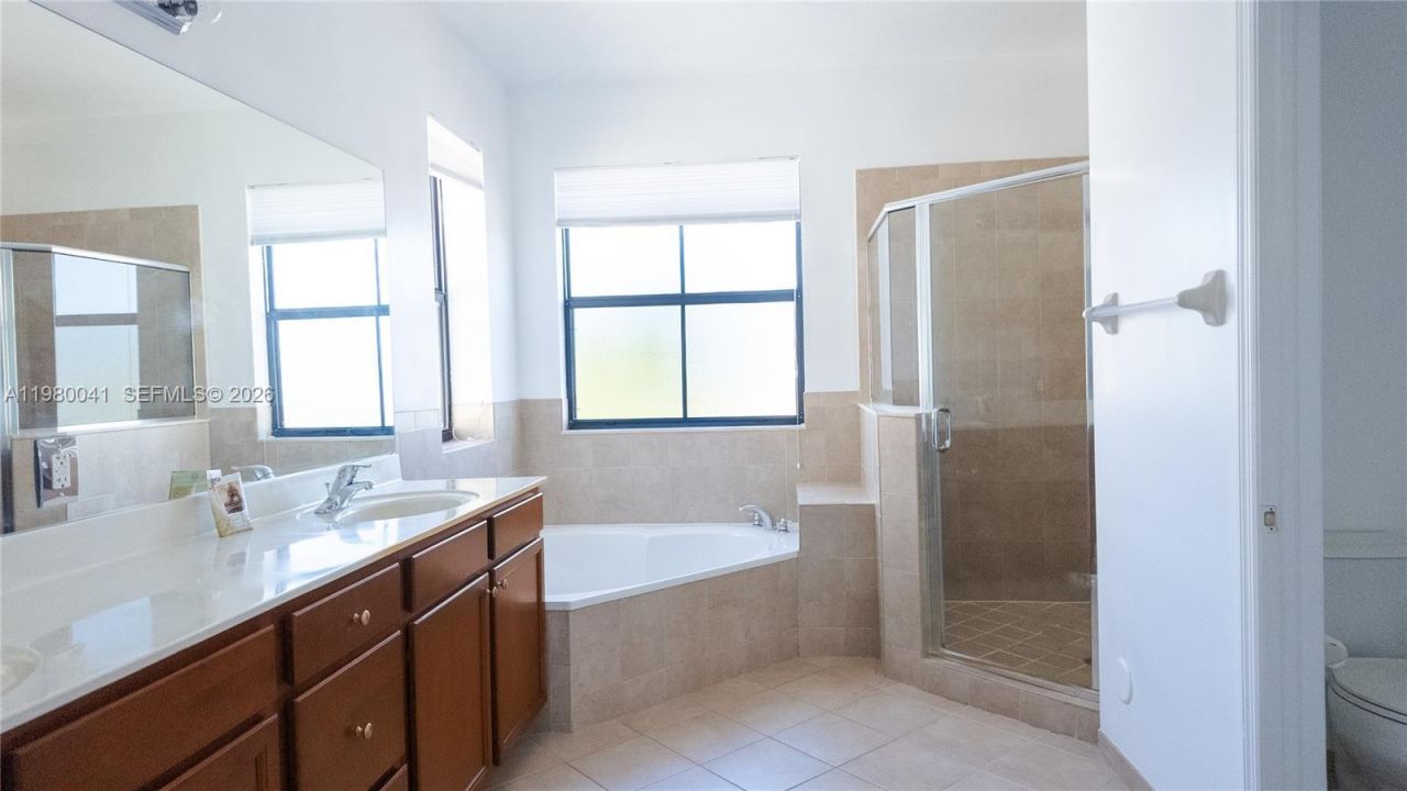 3530 W 88th St , Unit 3530, Hialeah, FL 33018 Photo