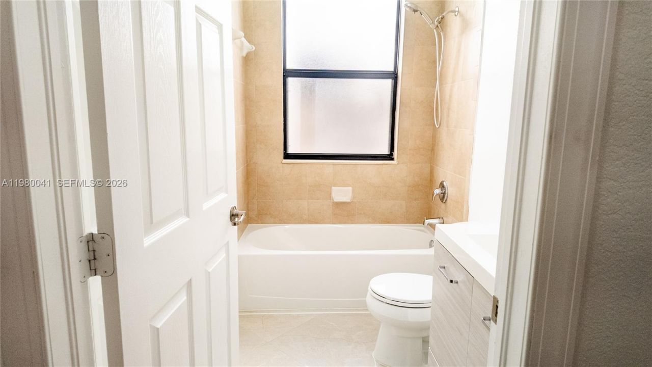 3530 W 88th St , Unit 3530, Hialeah, FL 33018 Photo