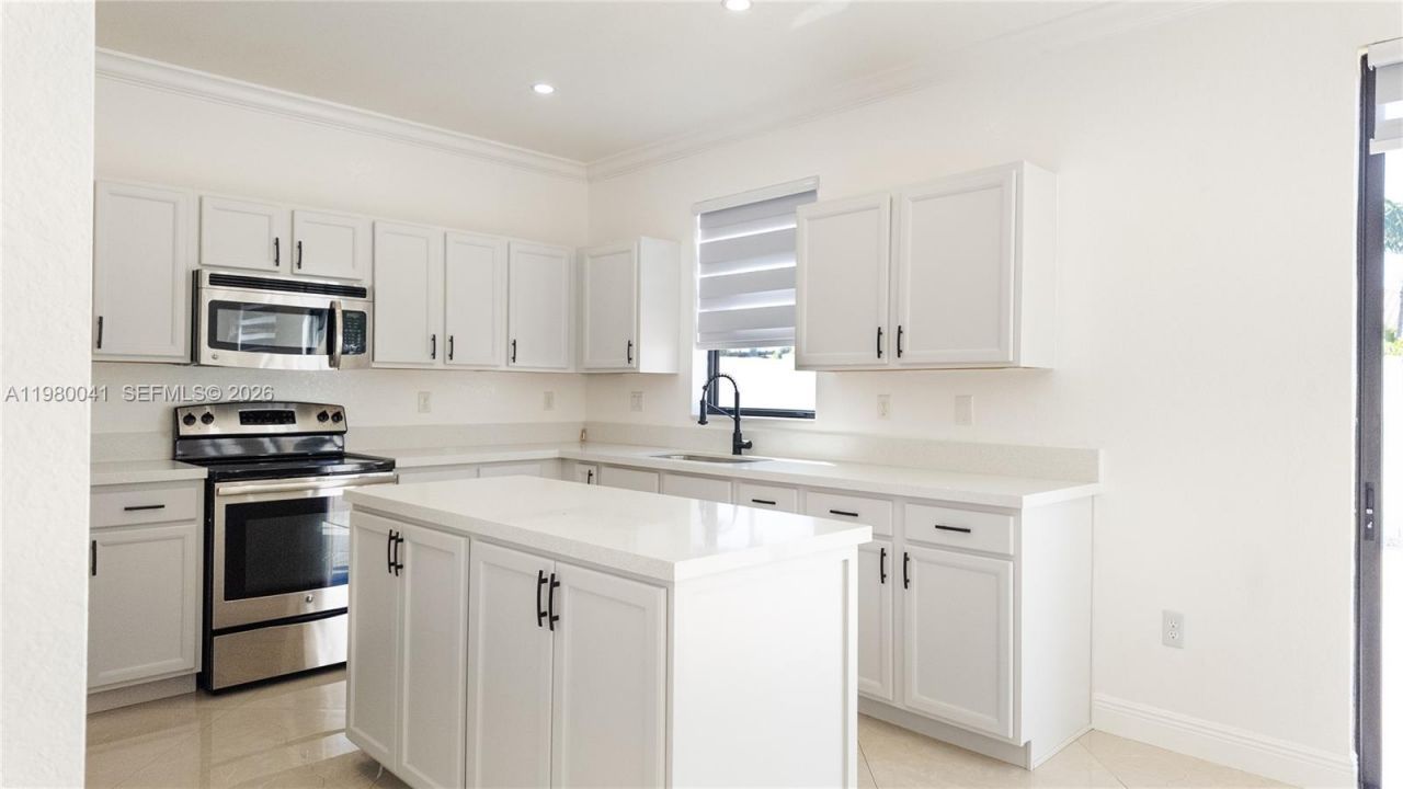 3530 W 88th St , Unit 3530, Hialeah, FL 33018 Photo