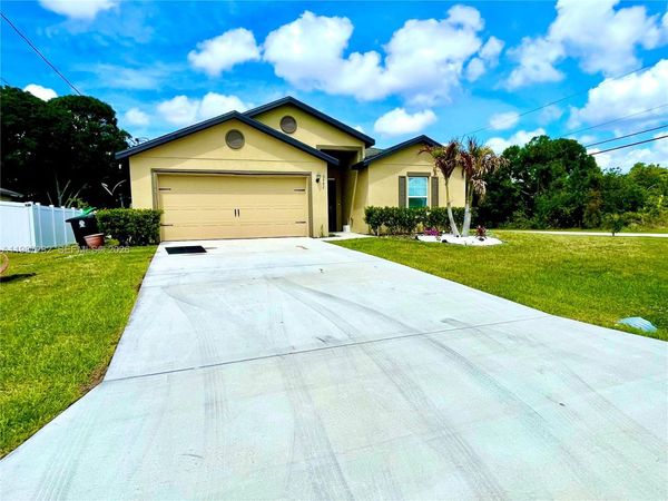 3902 SW Brunswick St, Saint Lucie West, FL 34953