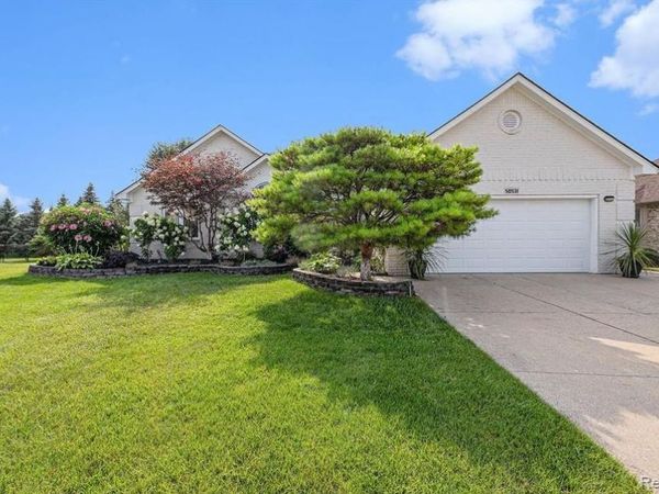 50531 Princeton Drive, Macomb Twp, MI 48044
