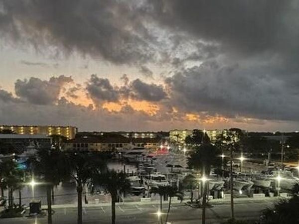 907 Marina Drive, Unit 401, North Palm Beach, FL 33408