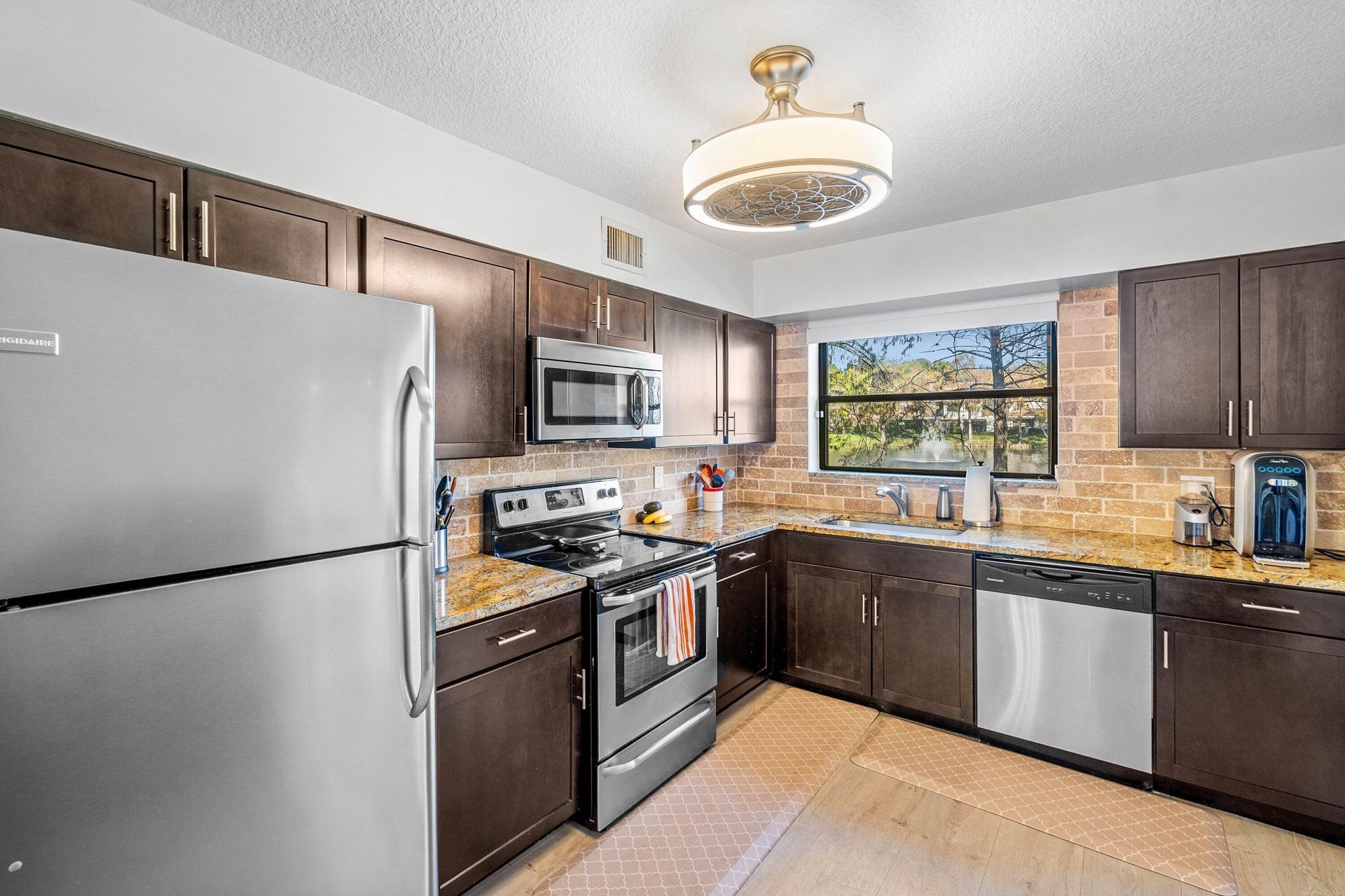 2305 Aspen Way, Boynton Beach, FL 33436 Photo