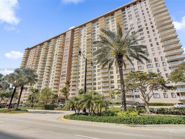 251 174th St, Unit 614, Sunny Isles Beach, FL 33160