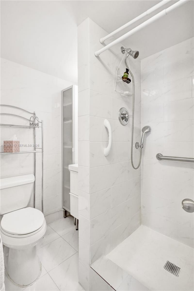 251 174th St, Unit 614, Sunny Isles Beach, FL 33160 Photo