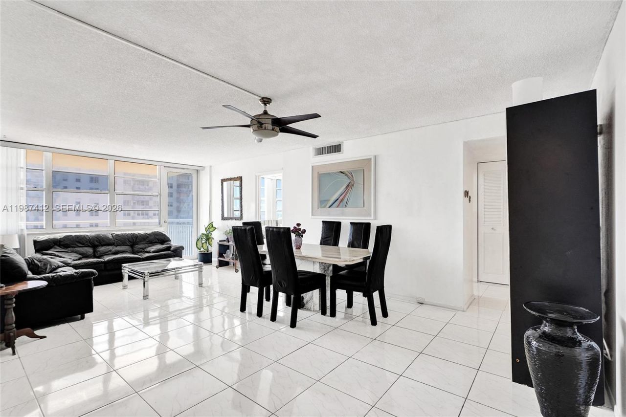 251 174th St, Unit 614, Sunny Isles Beach, FL 33160 Photo