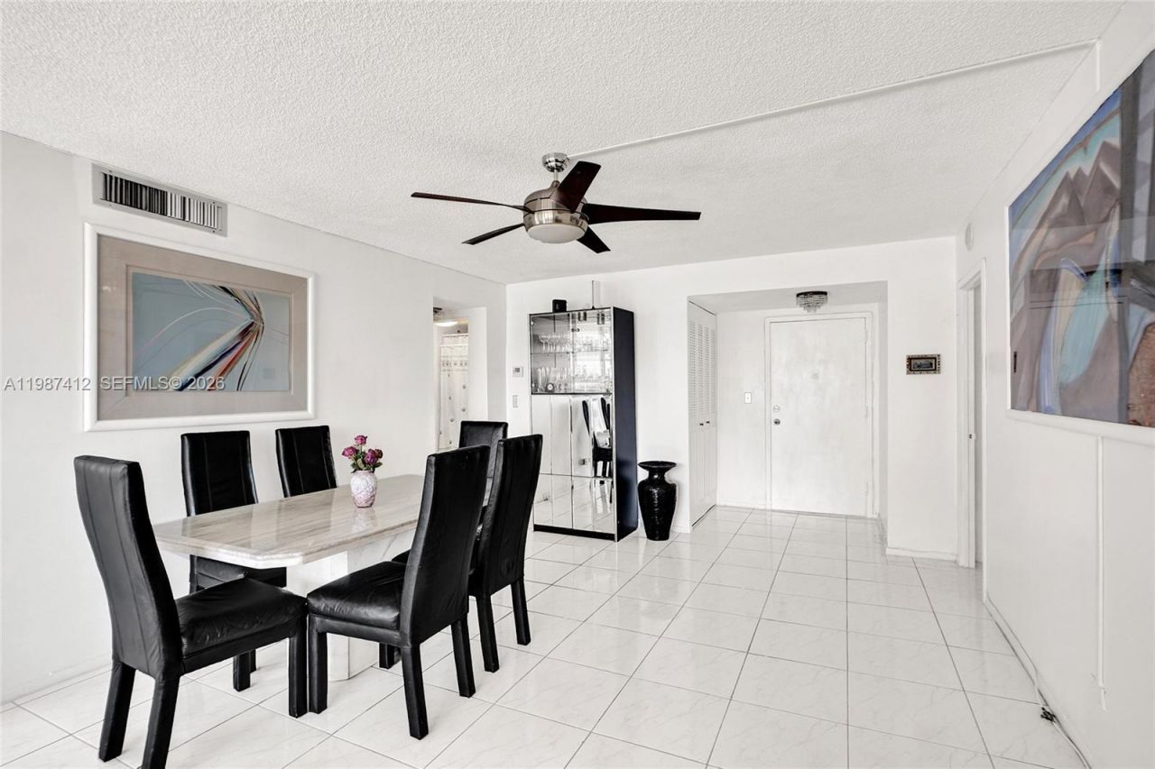 251 174th St, Unit 614, Sunny Isles Beach, FL 33160 Photo