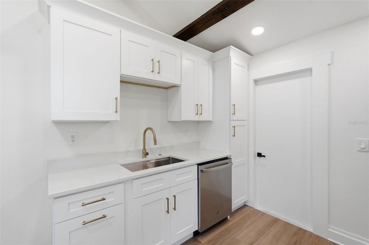 10012 N 10th Street , Tampa, FL 33612 Photo