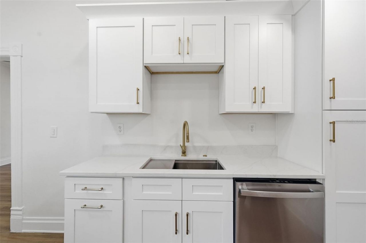 10012 N 10th Street , Tampa, FL 33612 Photo