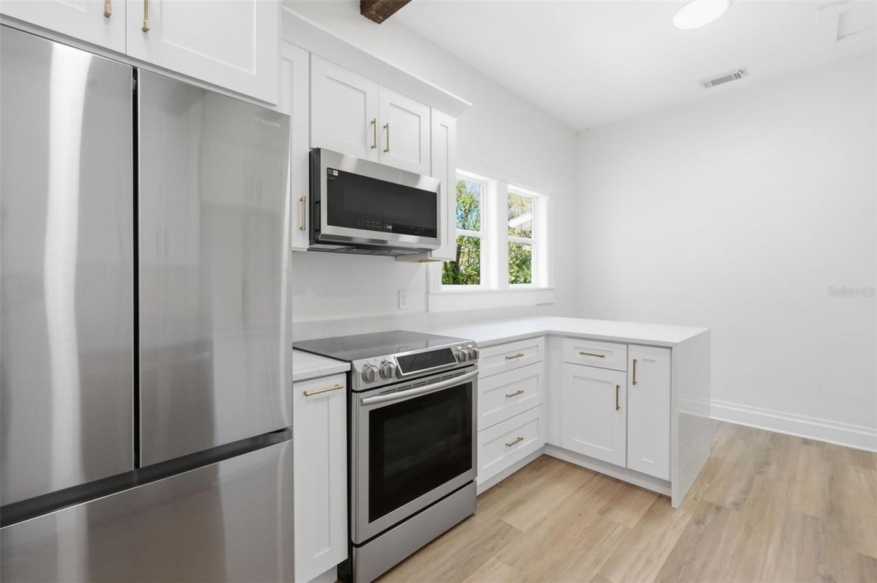 10012 N 10th Street , Tampa, FL 33612 Photo