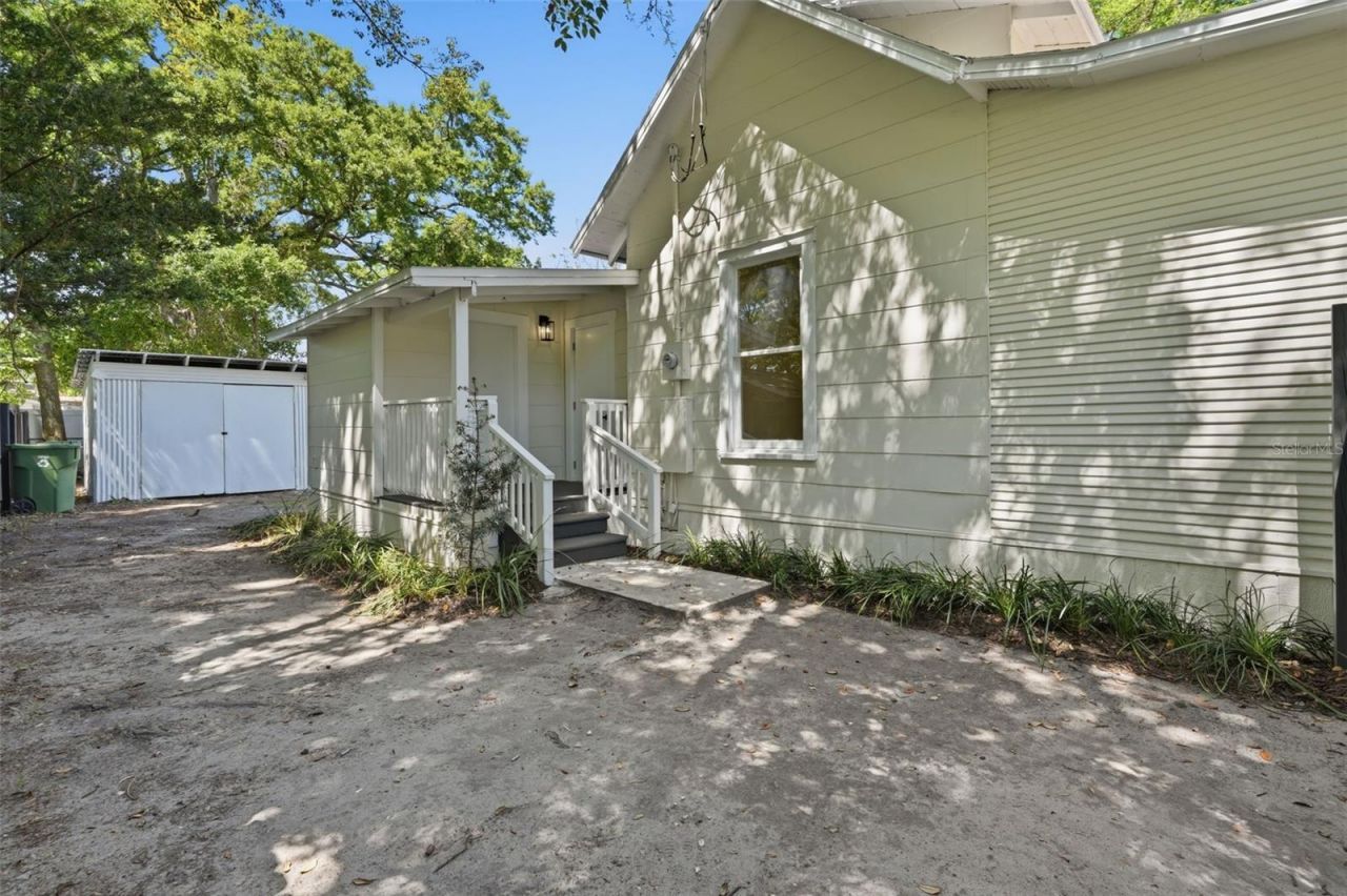 10012 N 10th Street , Tampa, FL 33612 Photo