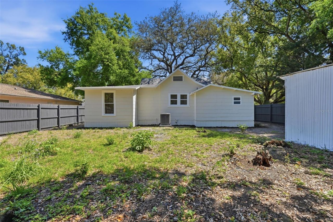 10012 N 10th Street , Tampa, FL 33612 Photo