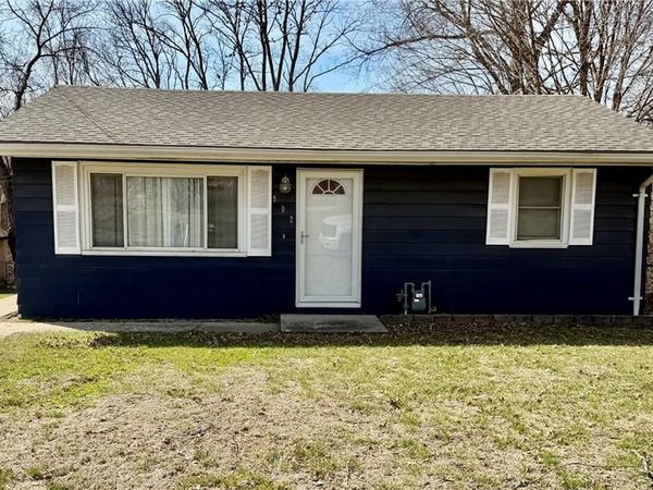 902 N 9th Street, Wathena, KS 66090