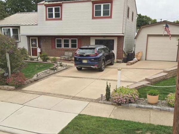 125 COLONIAL, EDGEWATER PARK, NJ 08010