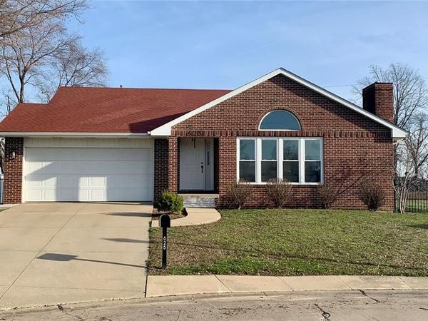 625 CHRISTOPHER Lane, New Baden, IL 62265