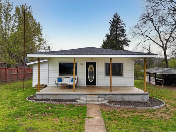 1813 Ford Dr., Clarksville, AR 72830