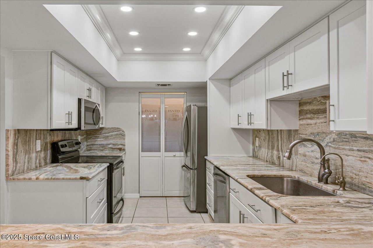 6165 S Mirror Lake Drive , Unit 103, Sebastian, FL 32958 Photo