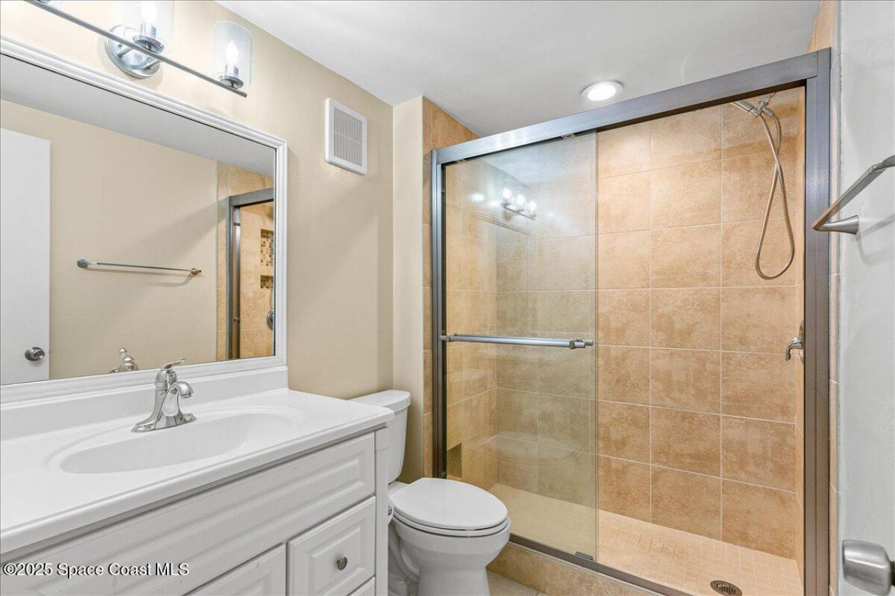 6165 S Mirror Lake Drive , Unit 103, Sebastian, FL 32958 Photo