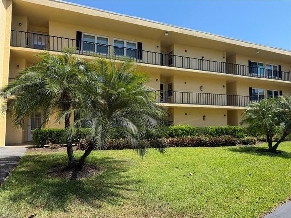 1085 Forest Lakes DR, Unit 8106, NAPLES, FL 34105