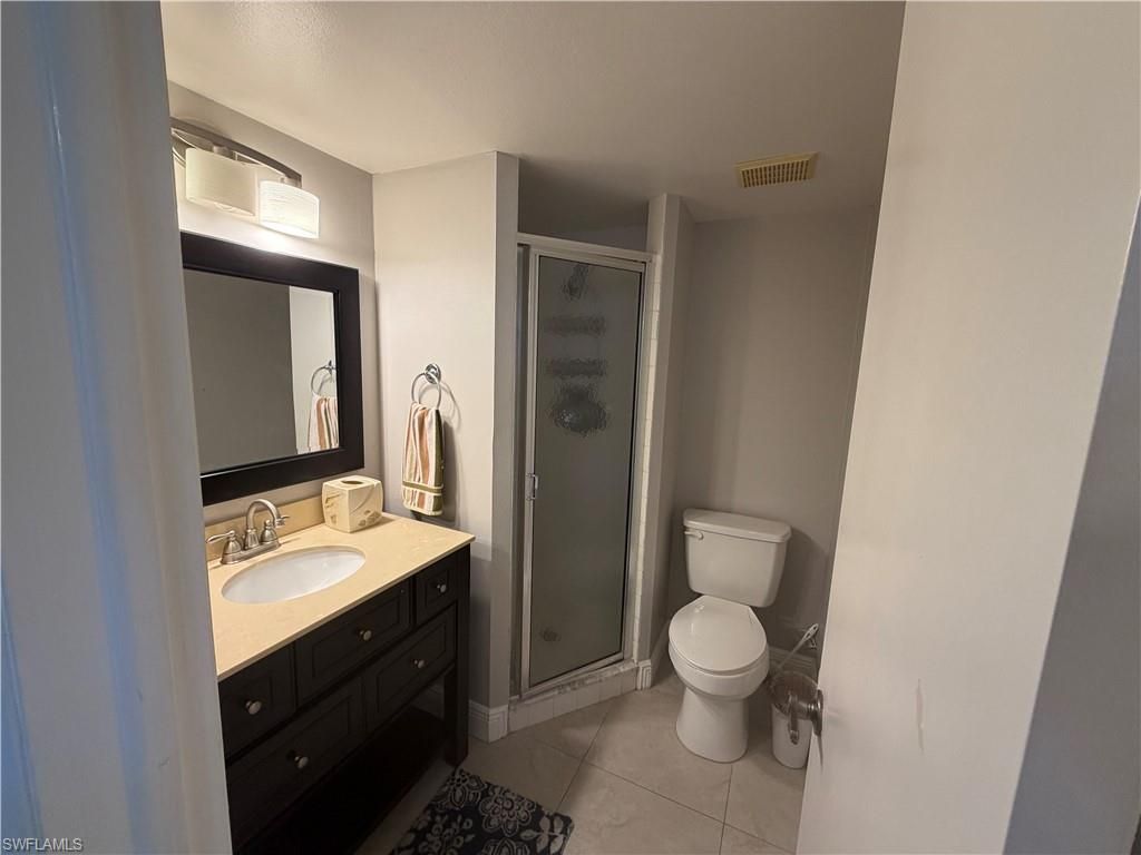 1085 Forest Lakes Dr, Unit 8106, Naples, FL 34105 Photo