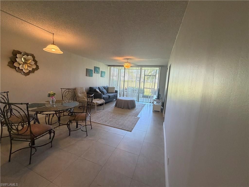 1085 Forest Lakes Dr, Unit 8106, Naples, FL 34105 Photo