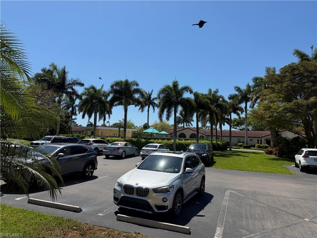 1085 Forest Lakes Dr, Unit 8106, Naples, FL 34105 Photo