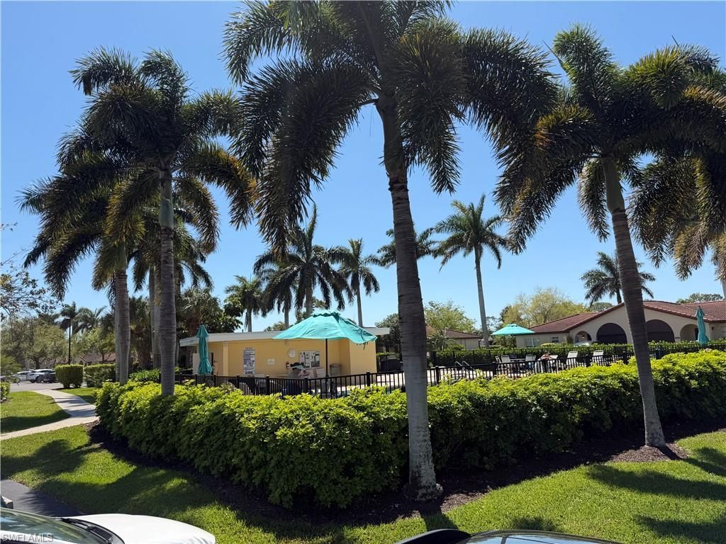 1085 Forest Lakes Dr, Unit 8106, Naples, FL 34105 Photo