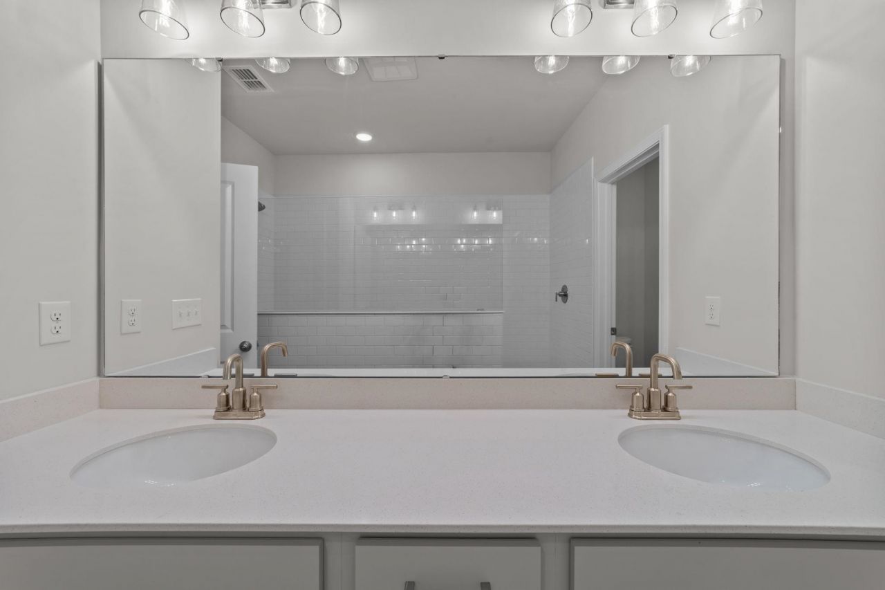 992 Triton Ave. Photo 18