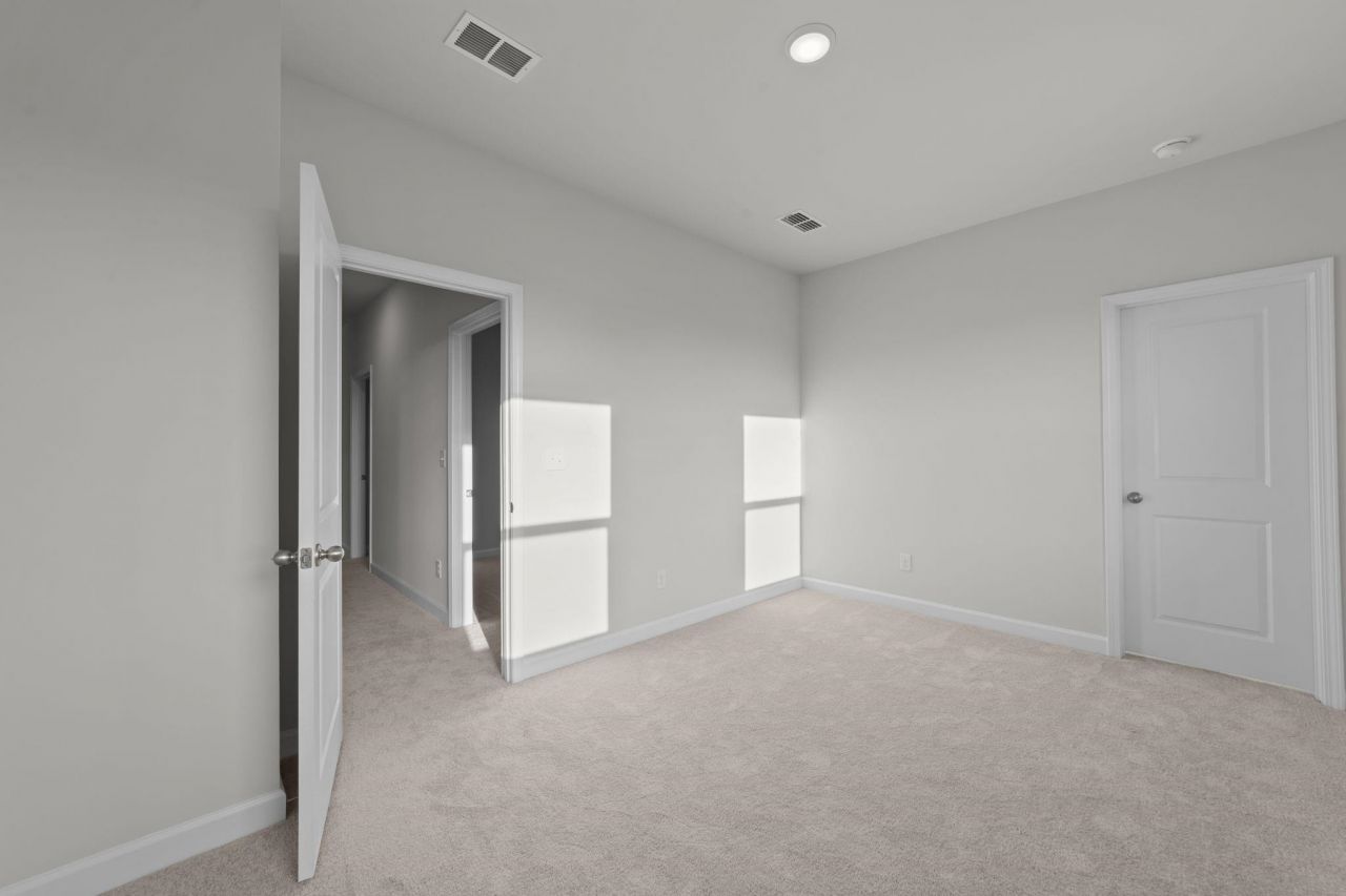 992 Triton Ave. Photo 24