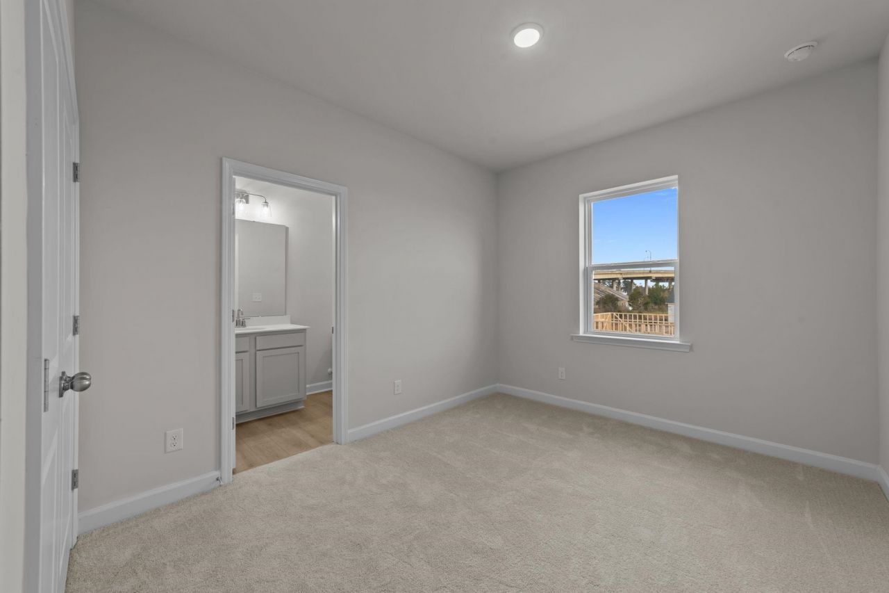 992 Triton Ave. Photo 25