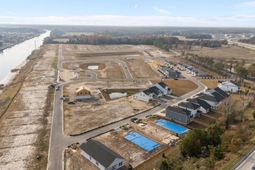 992 Triton Ave. photo 4