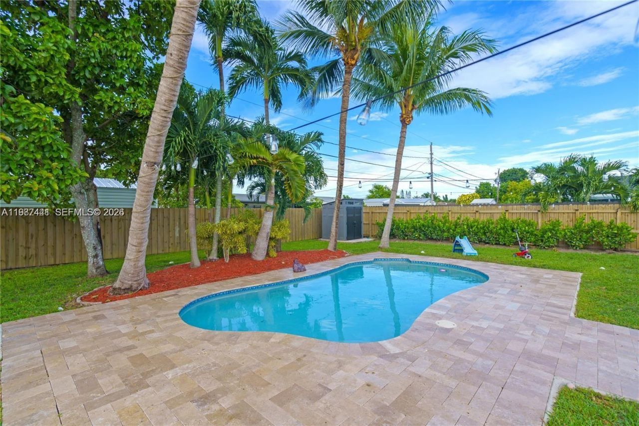10471 SW 164th St, Miami, FL 33157 Photo