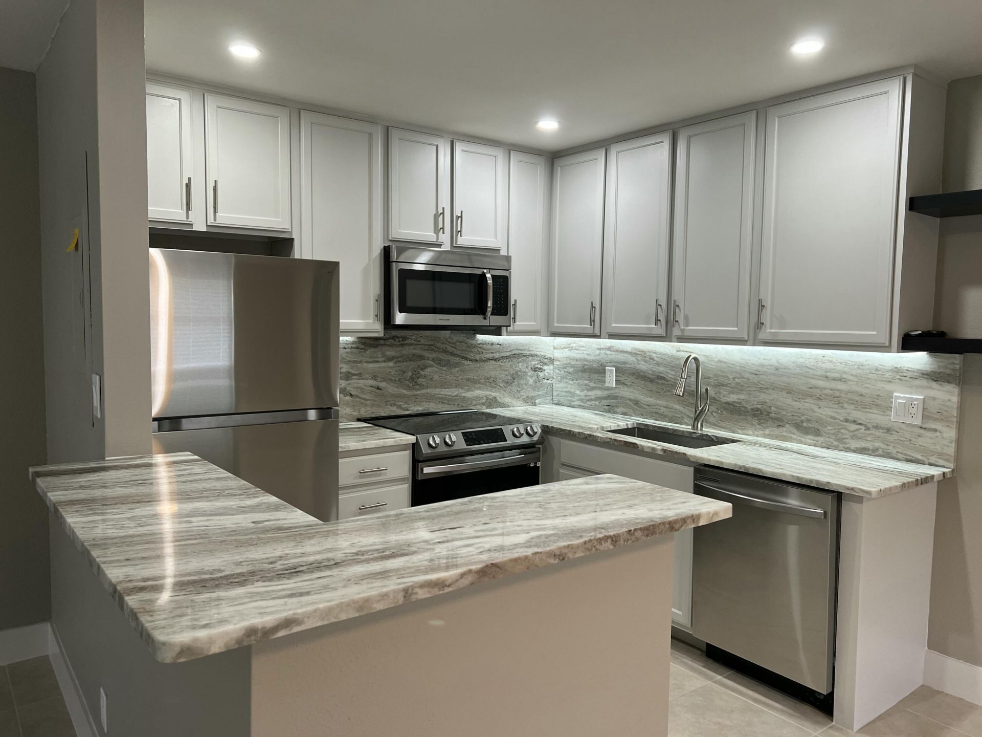 267 Flanders F, Delray Beach, FL 33484 Main Photo